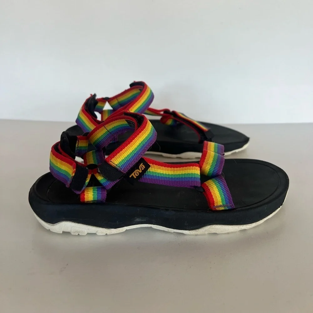 Teva Kid's Unisex Hurricane Xlt 2 Sandals Water Shoes, Rainbow and Black, size 3